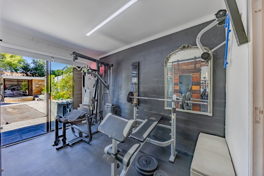 5 Bedroom Property for Sale in Flamingo Vlei Western Cape